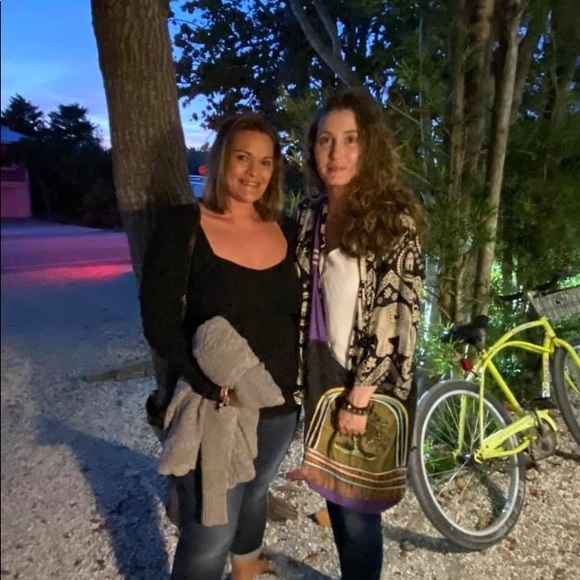 Meet your Posher, Rebecca - Picture 5 of 16